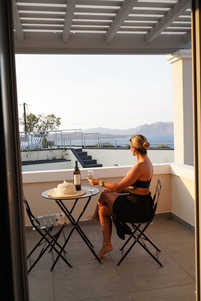 The Noverian Bios Caldera, Sunset Suites 35/58