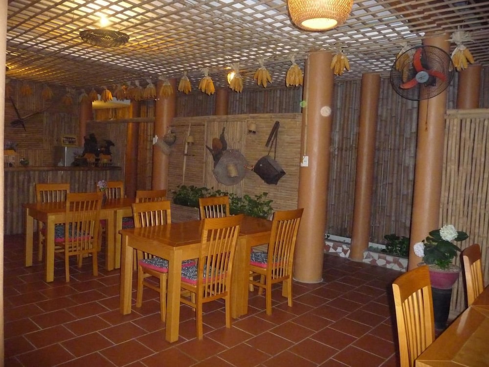 Mai Chau Valley View Hotel 38/48