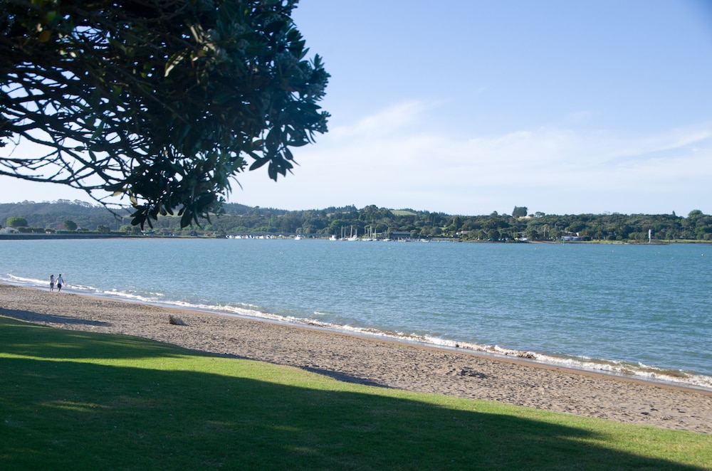 Bay Sands Seafront Studios 24/49