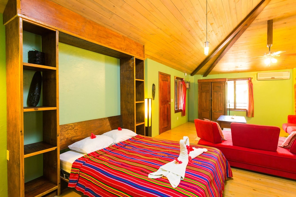 Bananarama Dive and Beach Resort 5/47