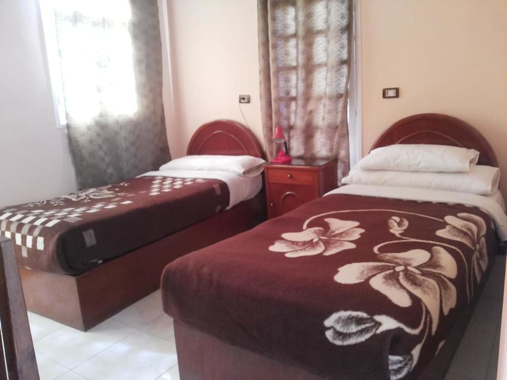 ROOM, TRIPLE