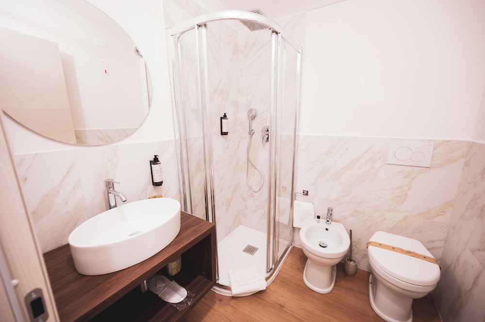 Carlo Felice Boutique Hotel 35/39