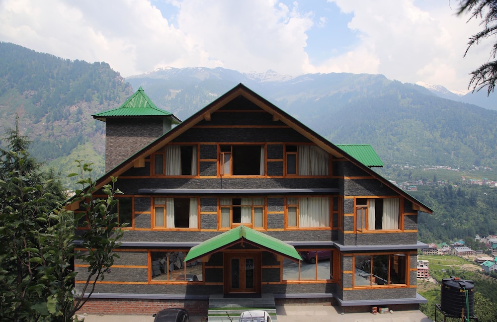The Holiday Heights Manali 1/18