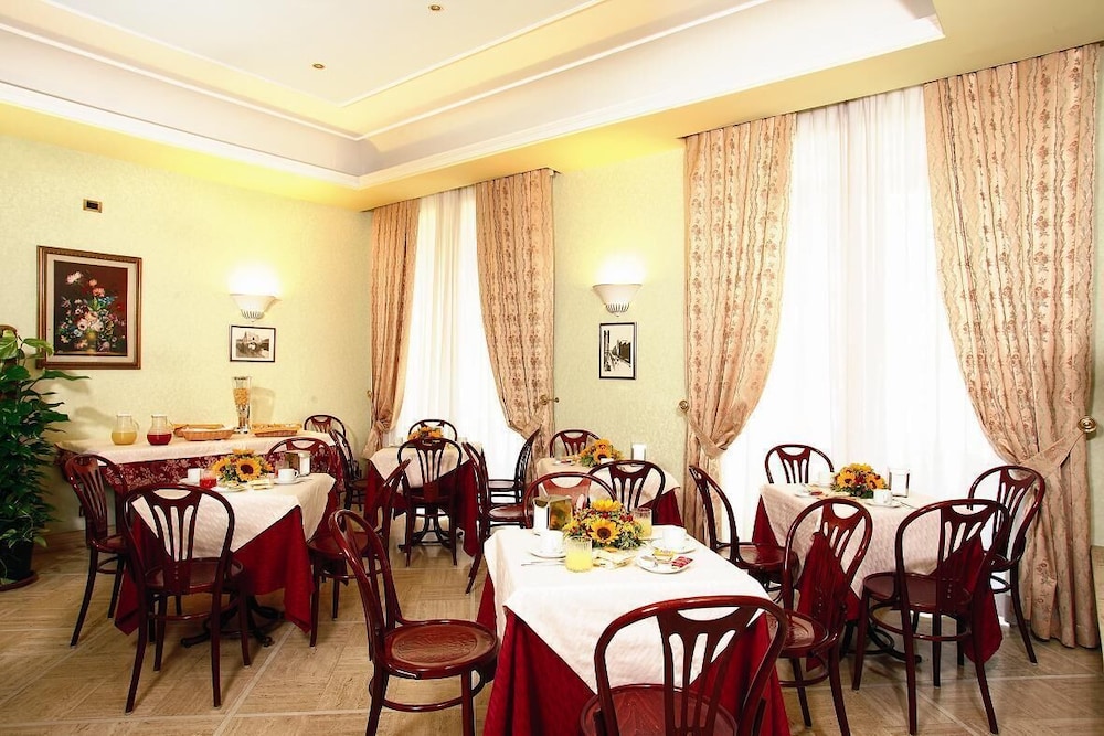 Hotel Demetra Capitolina 27/29