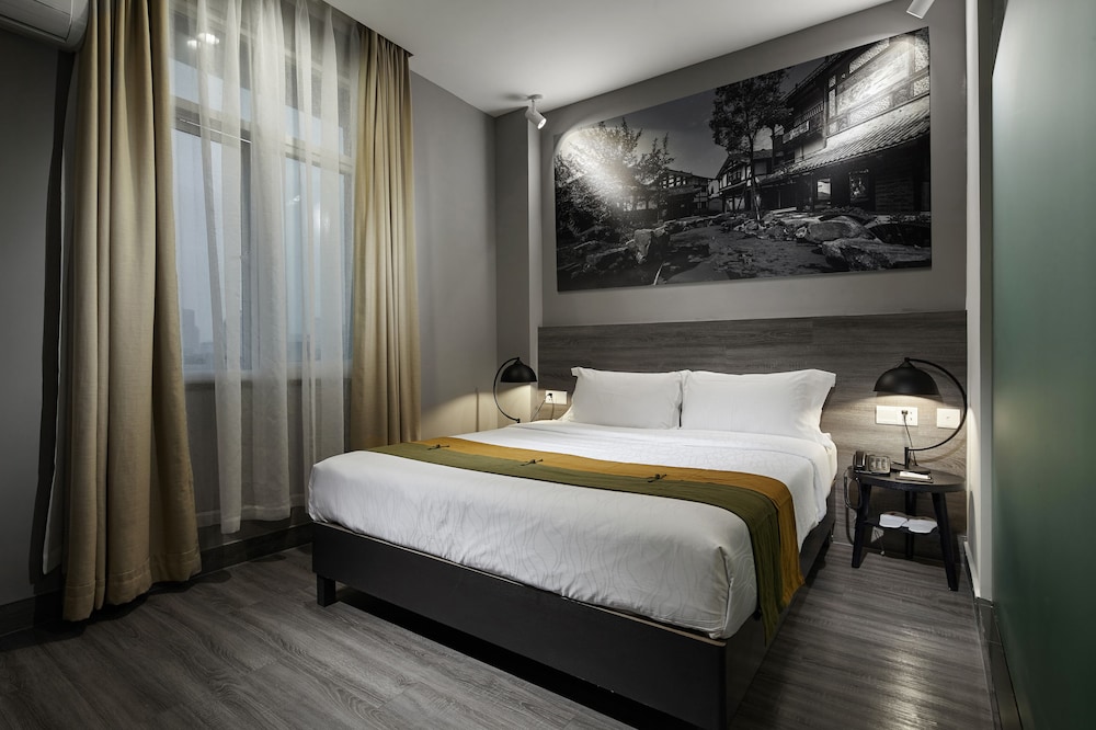 TYPE A, SUPERIOR, DOUBLE BED
