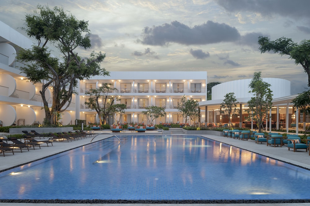 Avani Chaweng Samui Hotel and Beach Club 29/35