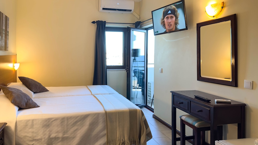 غرفة سوبيريور بسريرين منفصلين، Avenida Praia 2/10