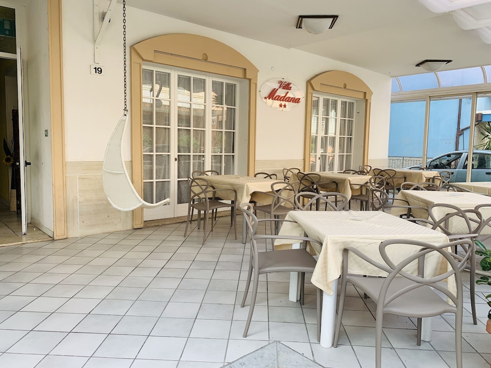 Villa Madana 12/27