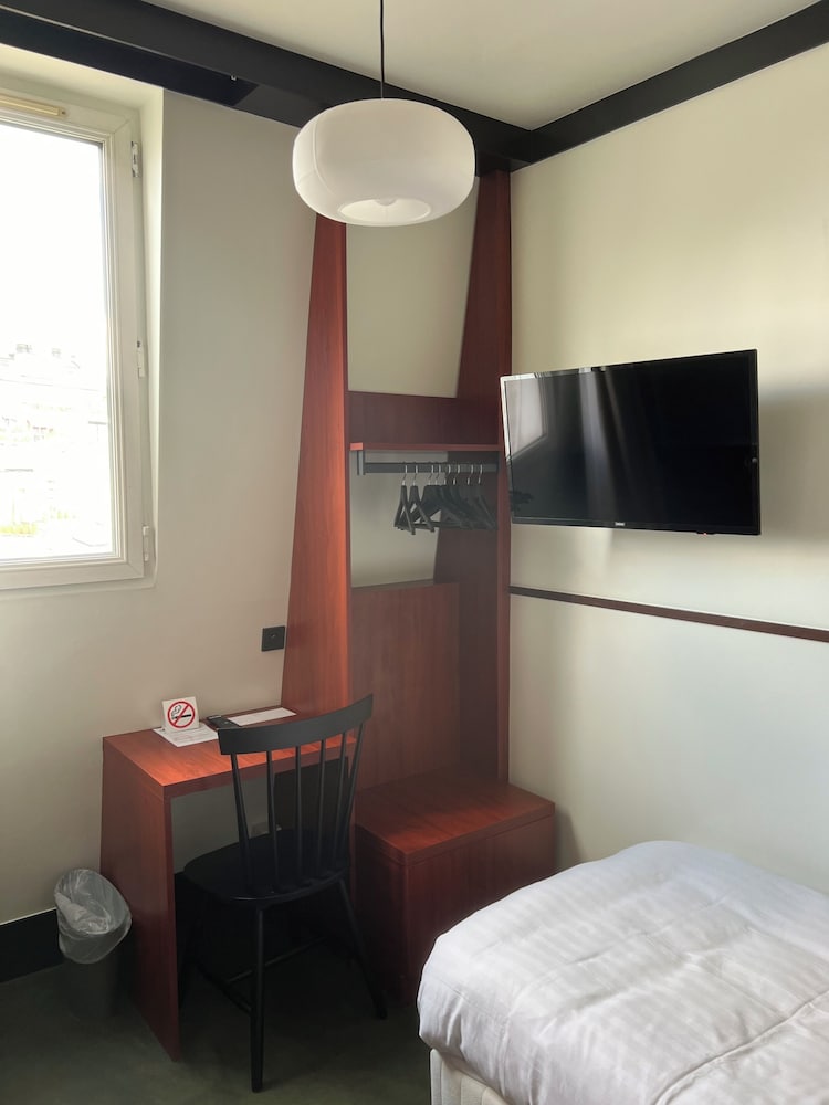 Hotel Marguerite 40/49