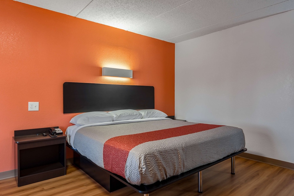Motel6 White, GA - Cartersville 15/36