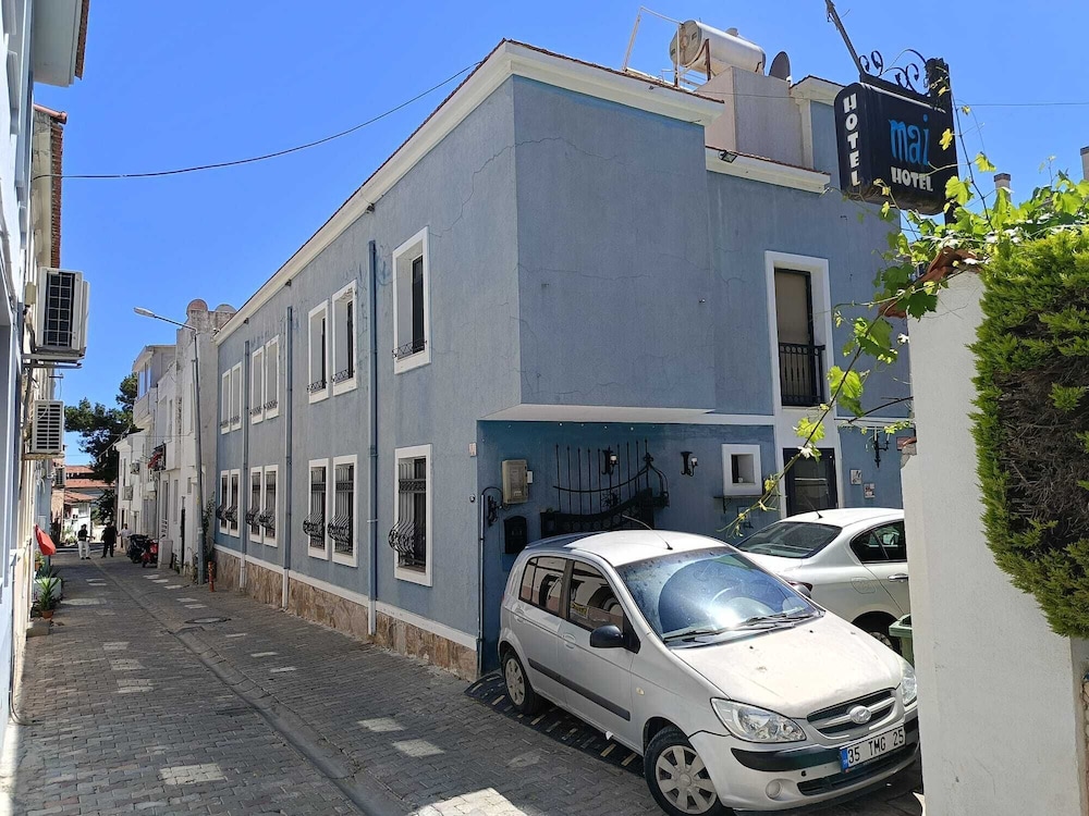 Mai Hotel 36/50