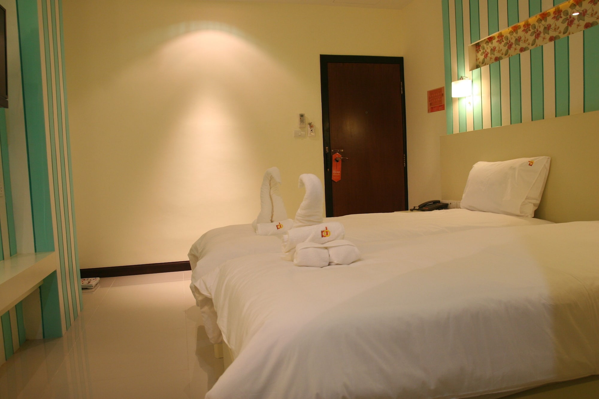 SUPERIOR, DOUBLE BED