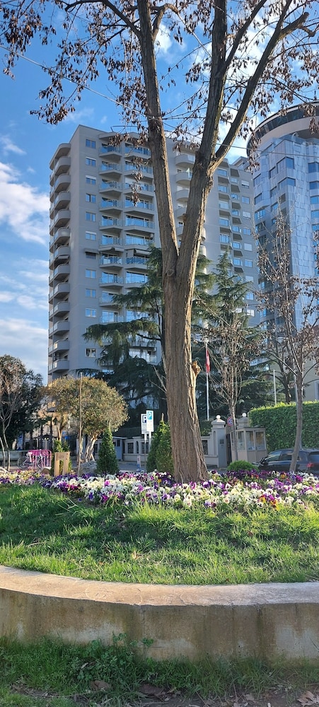 Mulaj Hotel Tirana 58/63