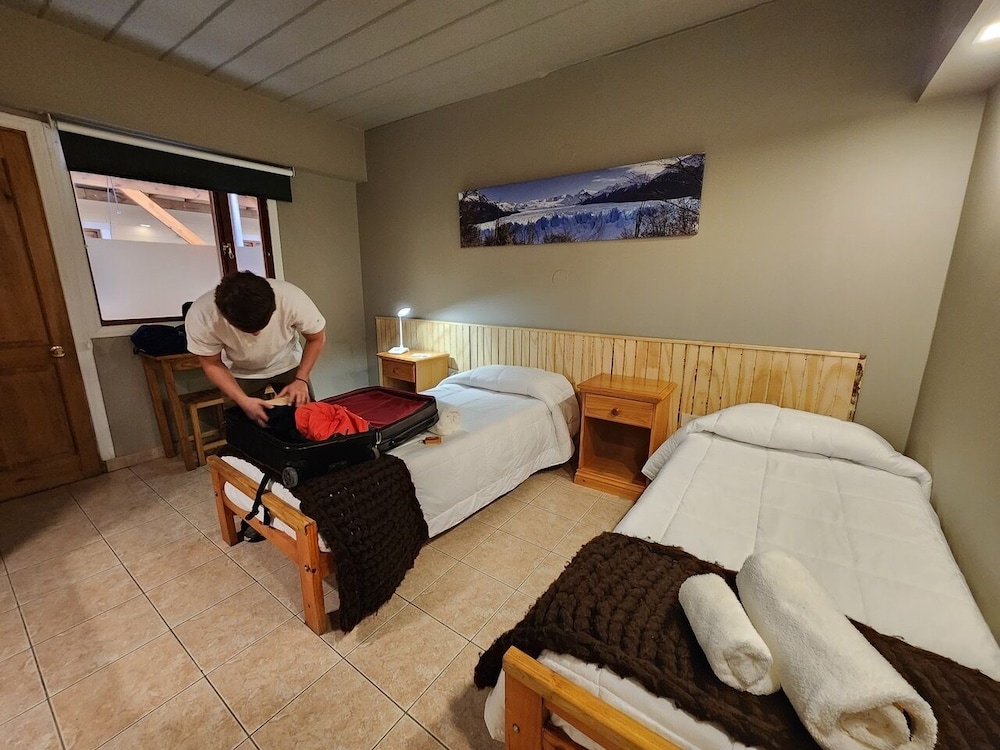 Hotel Del Glaciar Libertador 30/64