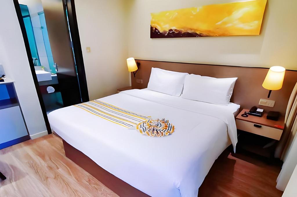 Home Inn Plus (Dali Ancient City South Gate) 23/42