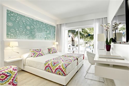 Room, Double Bed, Lateral Side Sea View