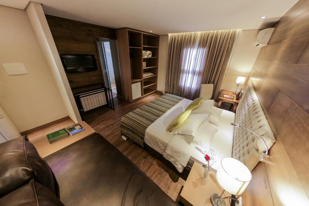 غرفة فاخرة بشرفة، Bavaria Sport Hotel by Intercity 3/3