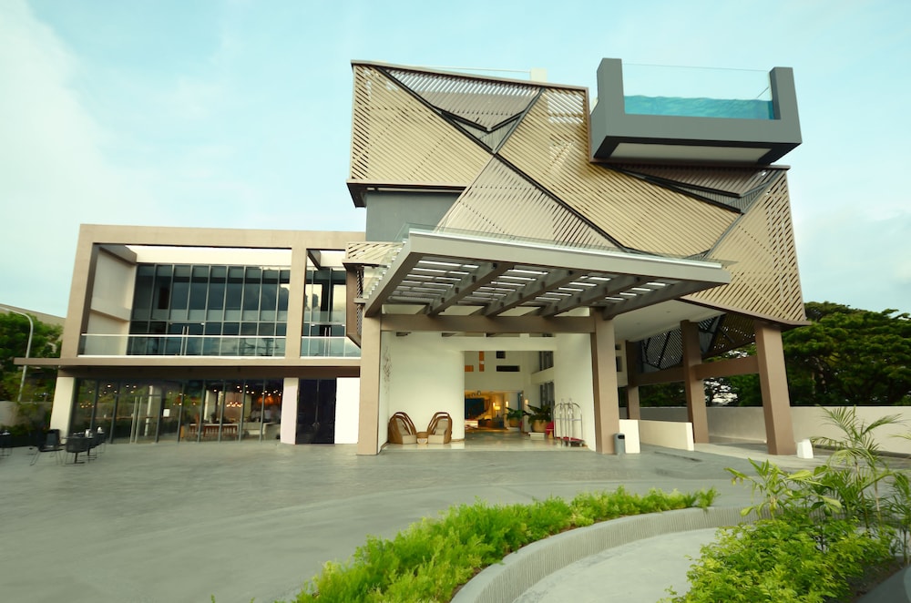 Hue Hotels and Resorts Puerto Princesa Managed by HII in PUERTO PRINCESA