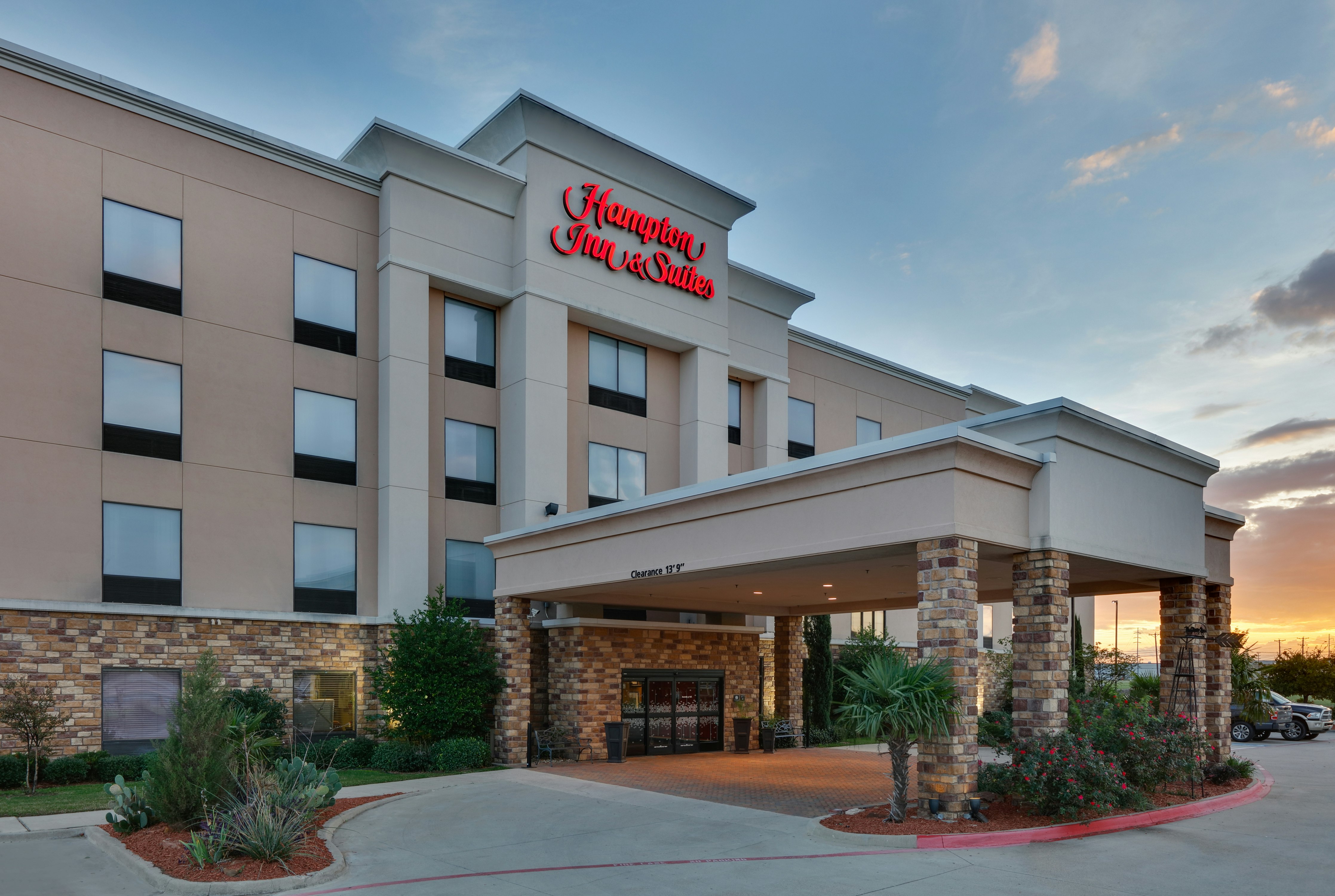 Hampton Inn and Suites Fort Worth/Forest Hill 44/46