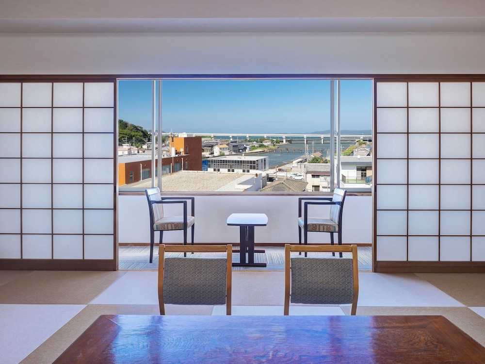 Matsuura City Hotel 5/40