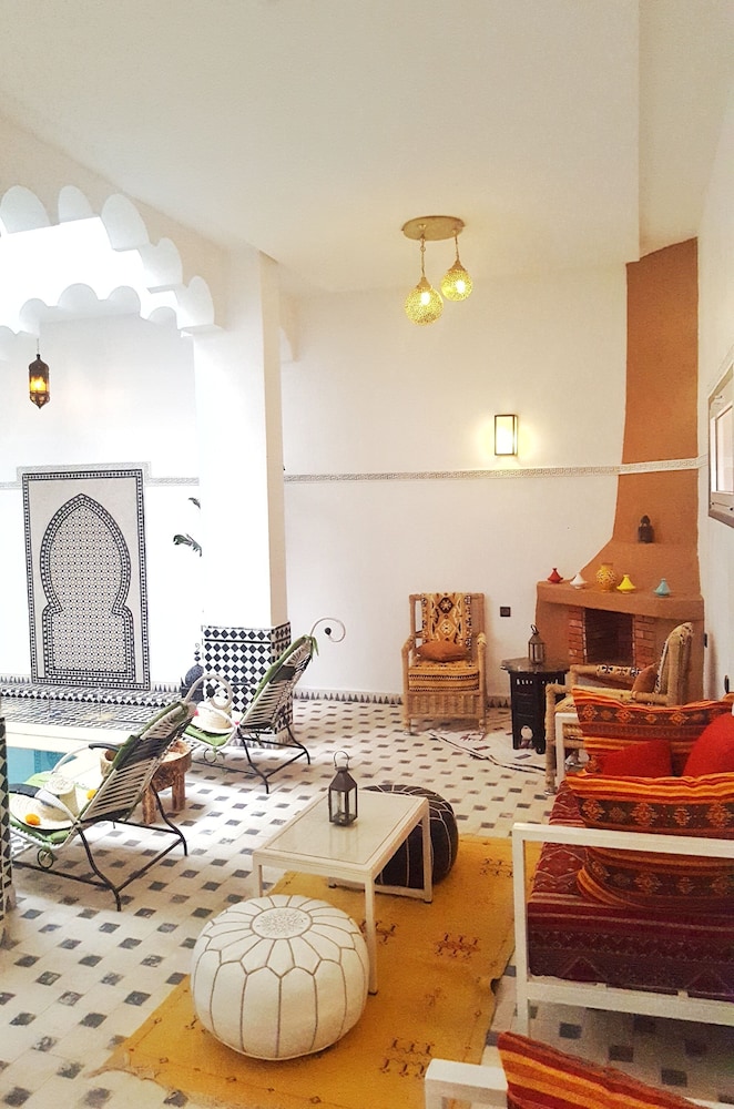 Hotel Riad Amlal 27/33