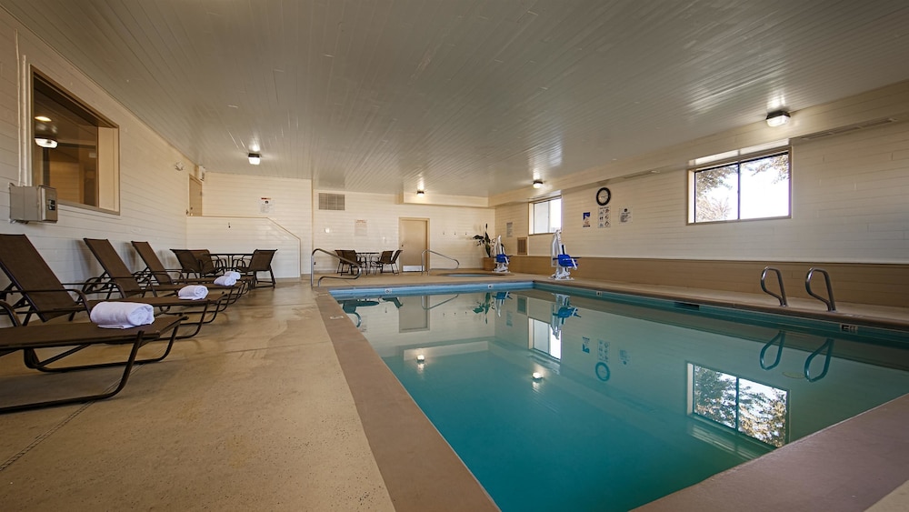 Best Western Inn & Suites Ontario 19/33