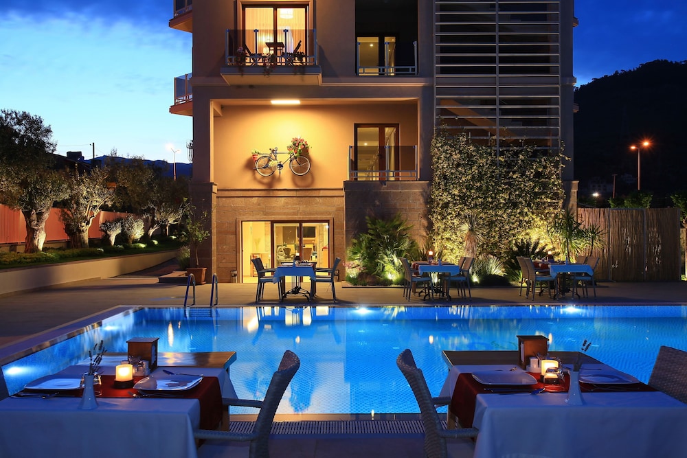 Esida Hotel 36/49