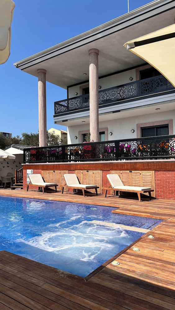 Cunda Eye +16 Adult Only 21/50