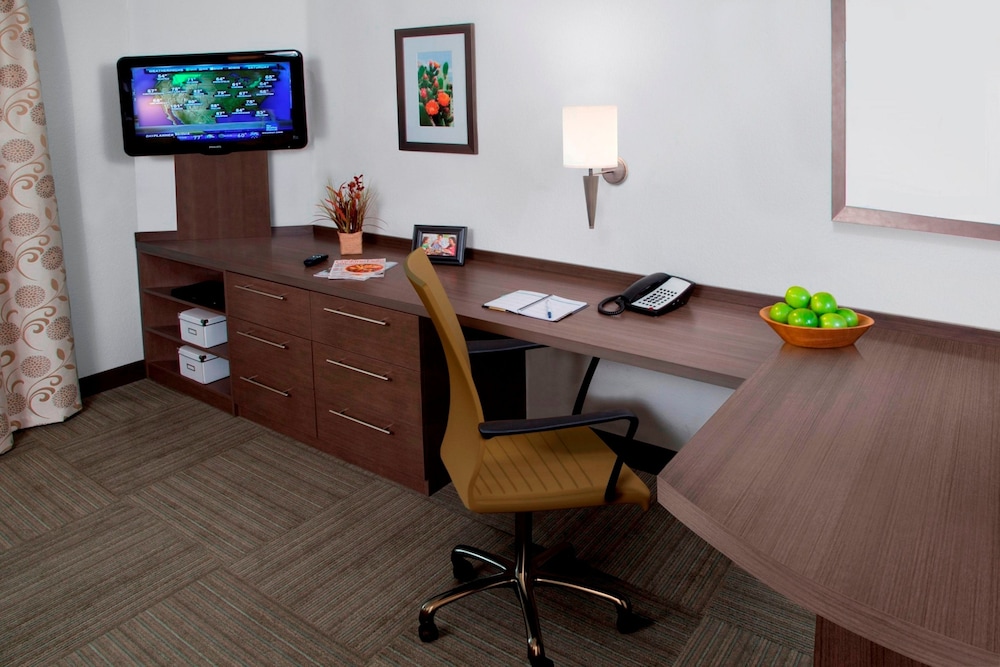 Candlewood Suites Memphis East 37/45