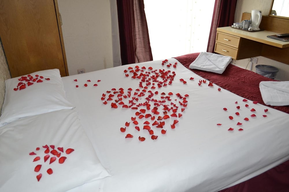 Cranbrook Hotel London 16/55
