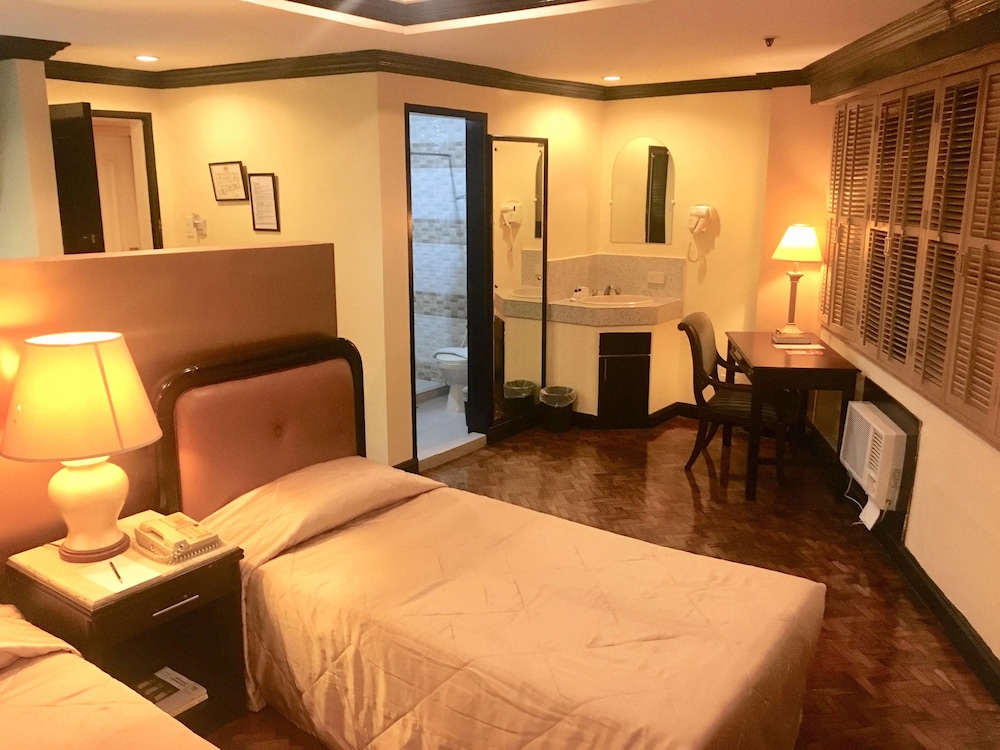 Lourdes Family Suites Makati powered by Cocotel 9/41