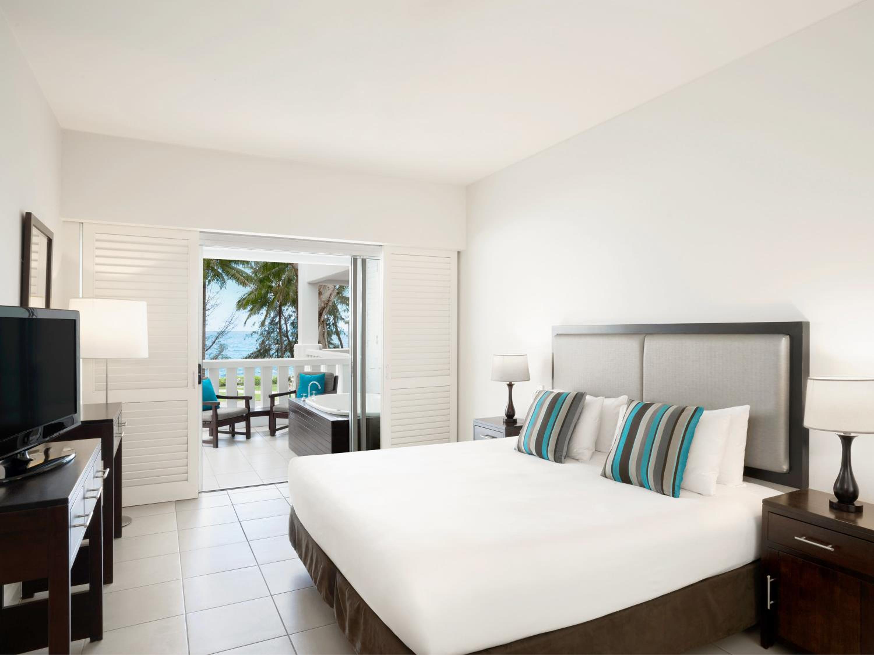 Ocean, Spa, Queen Bed
