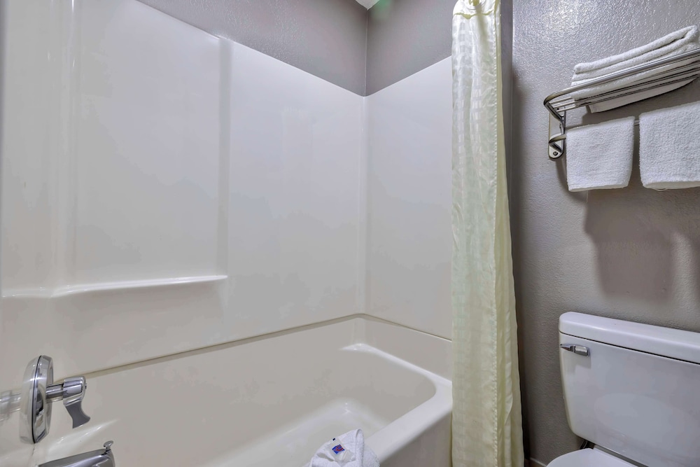 Room, 2 Double Beds, Kitchen, Studio6 Little Rock, AR - South 6/8