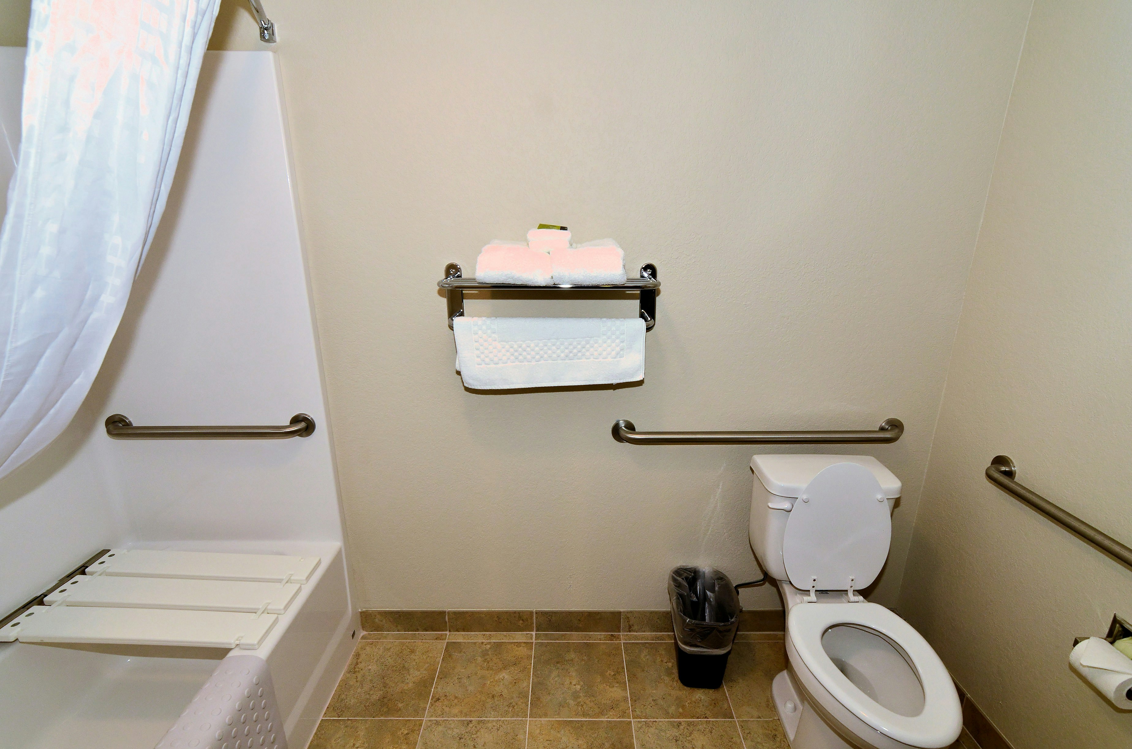 Cobblestone Inn & Suites - Holstein 47/48
