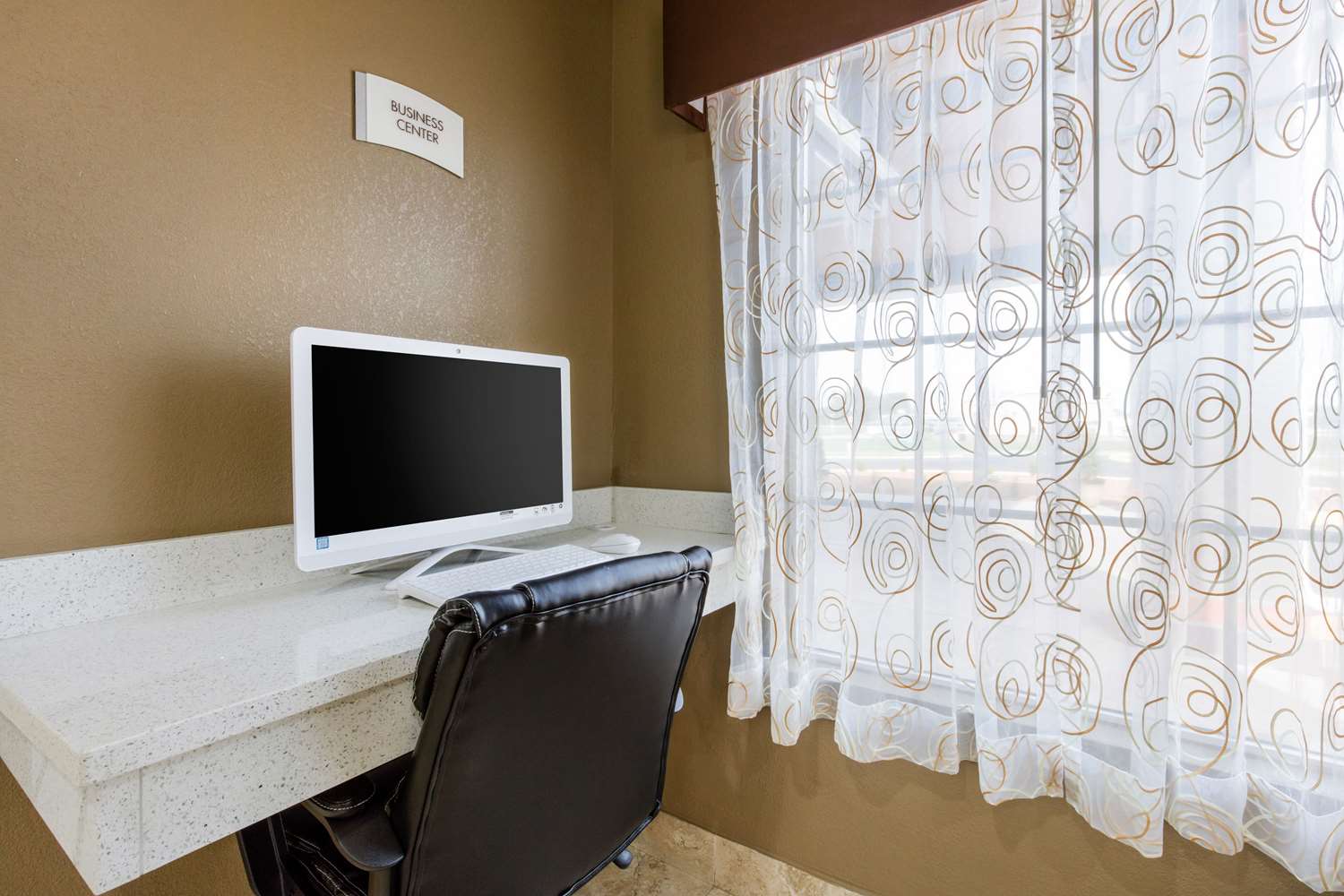 Quality Inn Cadiz, KY 37/40