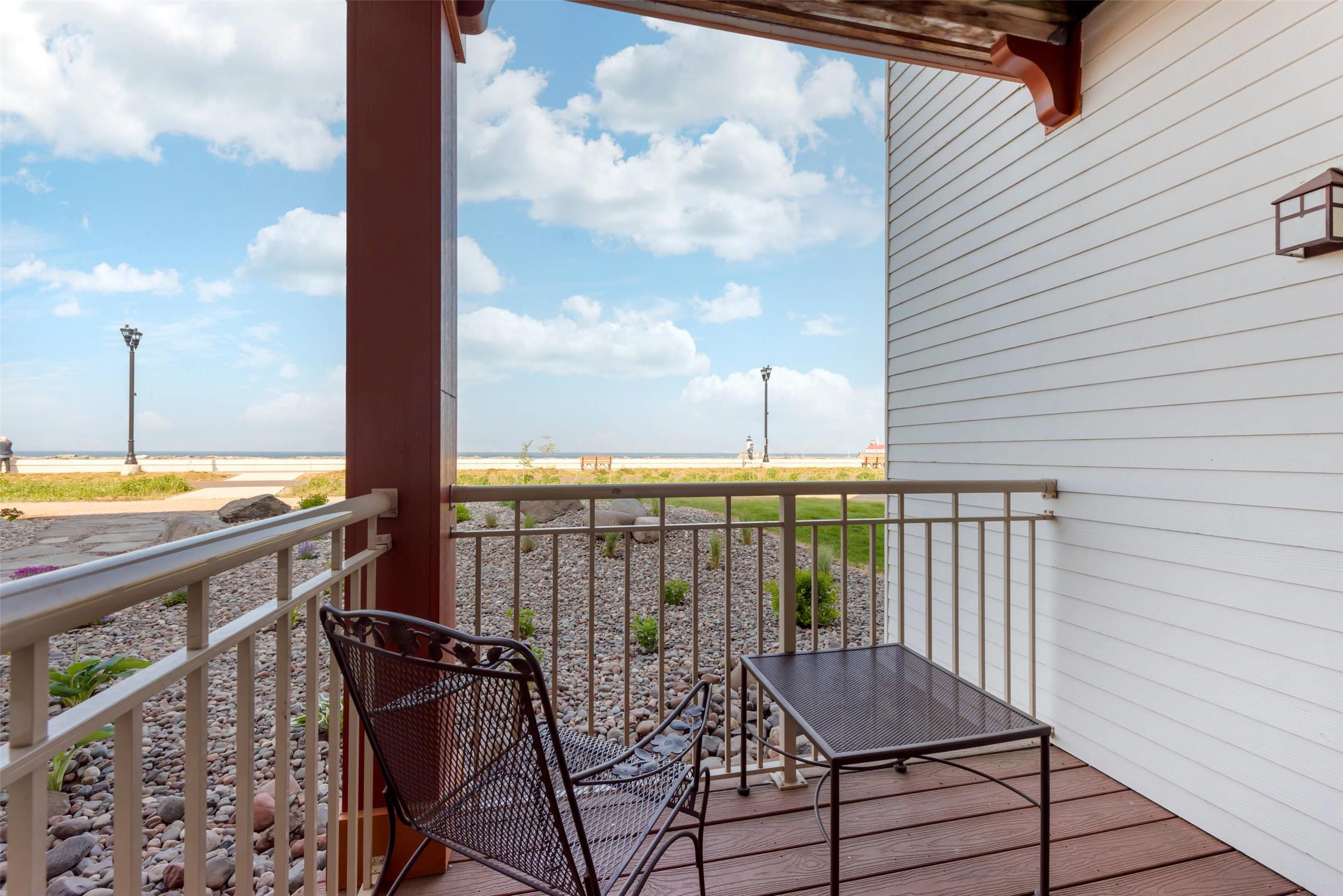 Lift Bridge Lodge Ascend Hotel Collection 2/5