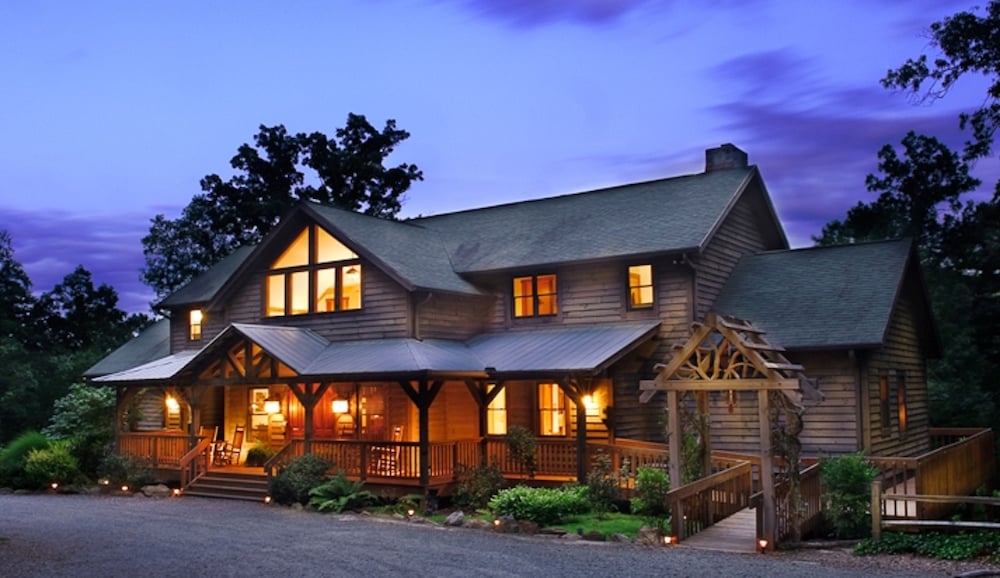 Bent Creek Lodge Bed &amp; Breakfast 2/50