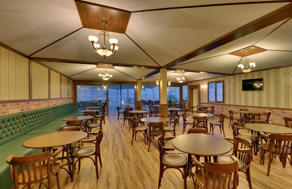 Armonia Holiday Village And Spa 27/49