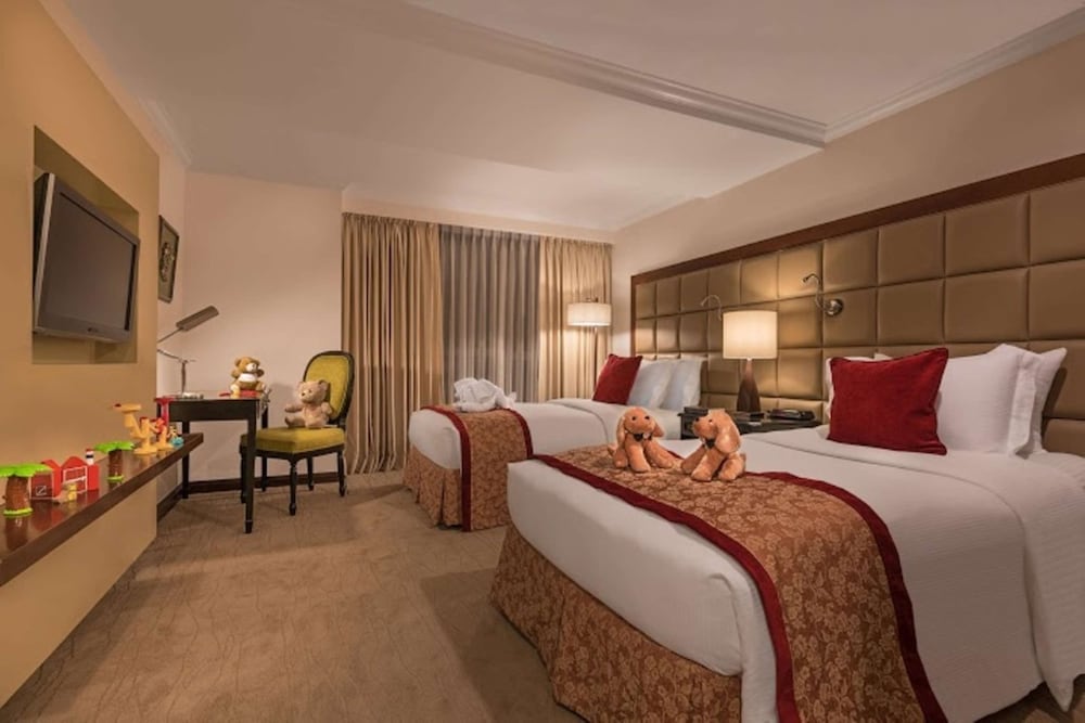 Discovery Suites 11/51
