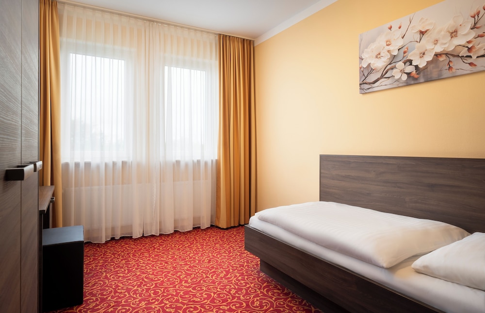 ates Hotel Lampertheim 6/21