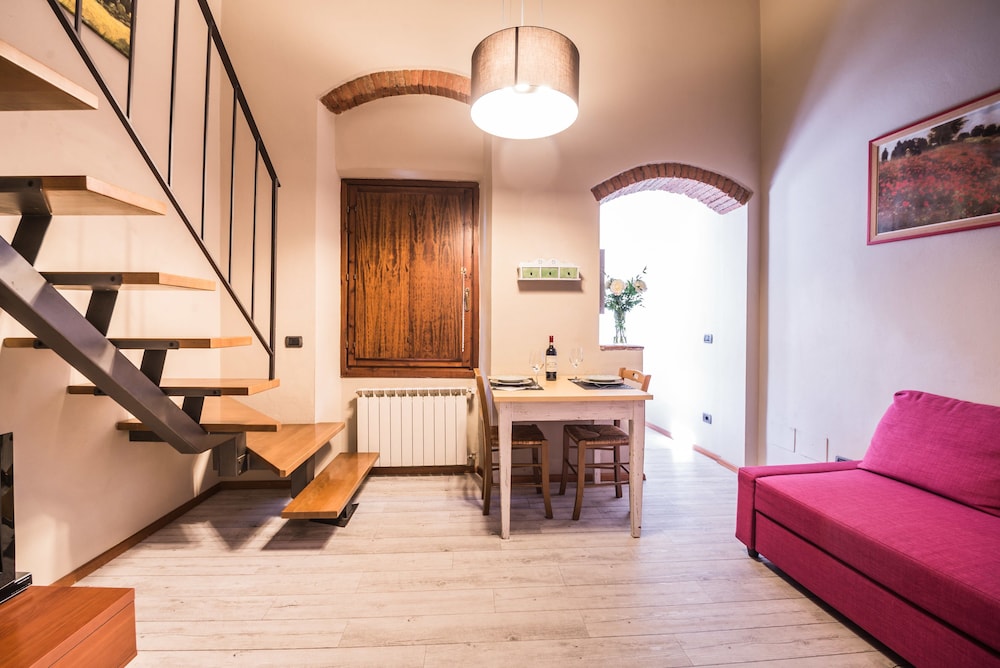 A Few Steps to The Duomo Elegant 2BD Apt 14/29