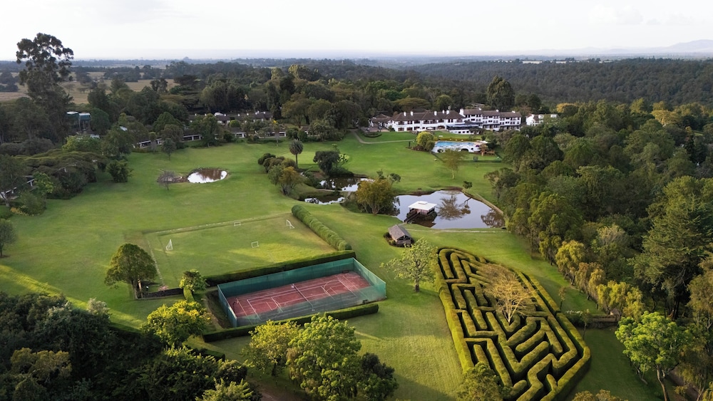 Fairmont Mount Kenya Safari Club 31/50