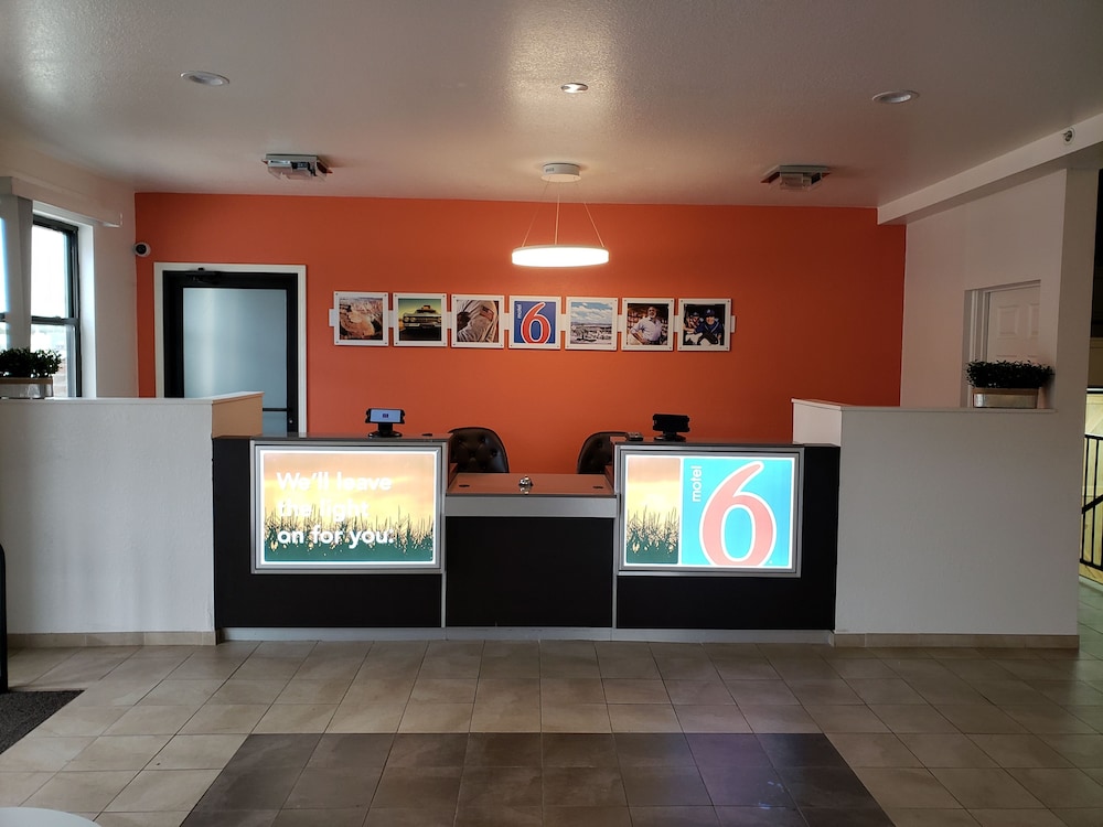 Motel6 Sedalia, MO 7/43