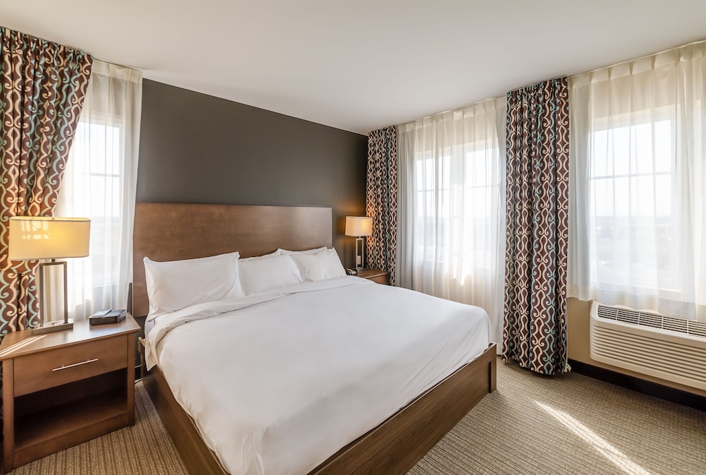 IMPERIA HOTEL & SUITES TERREBONNE 17/60