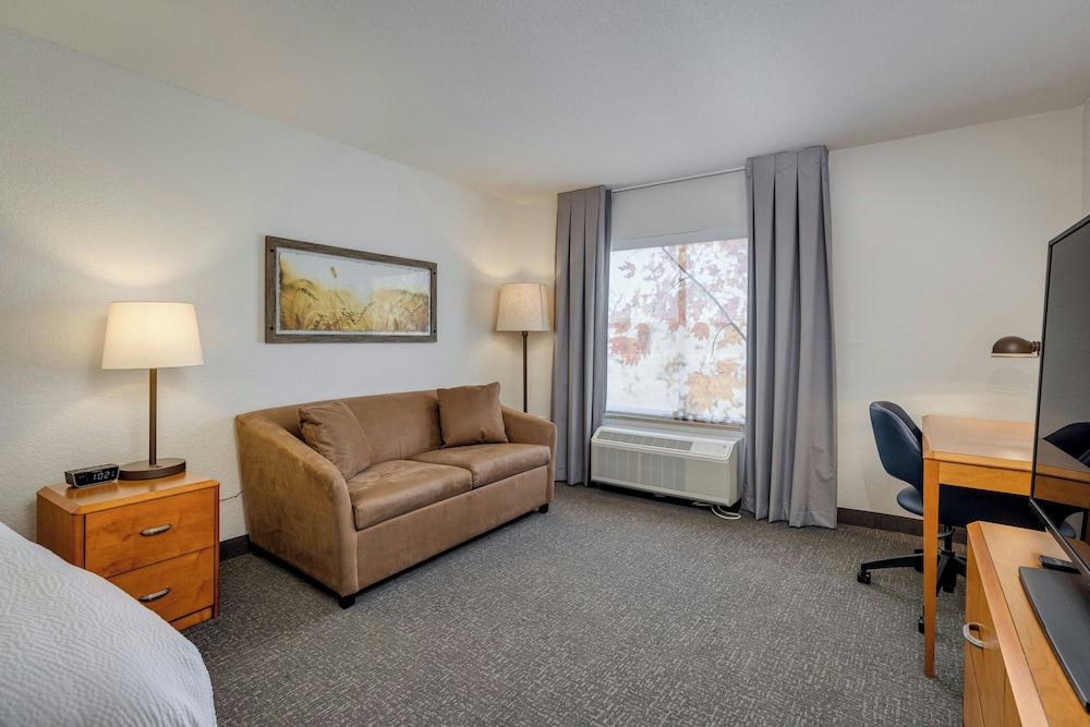 Fairfield Inn And Suites By Marriott Lawton 37/64