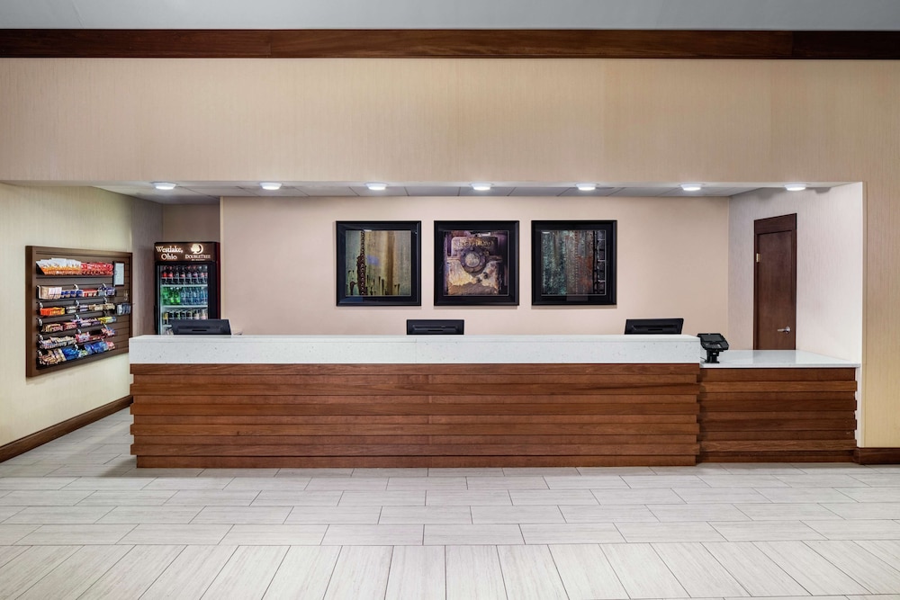 Wyndham Garden Westlake 11/83