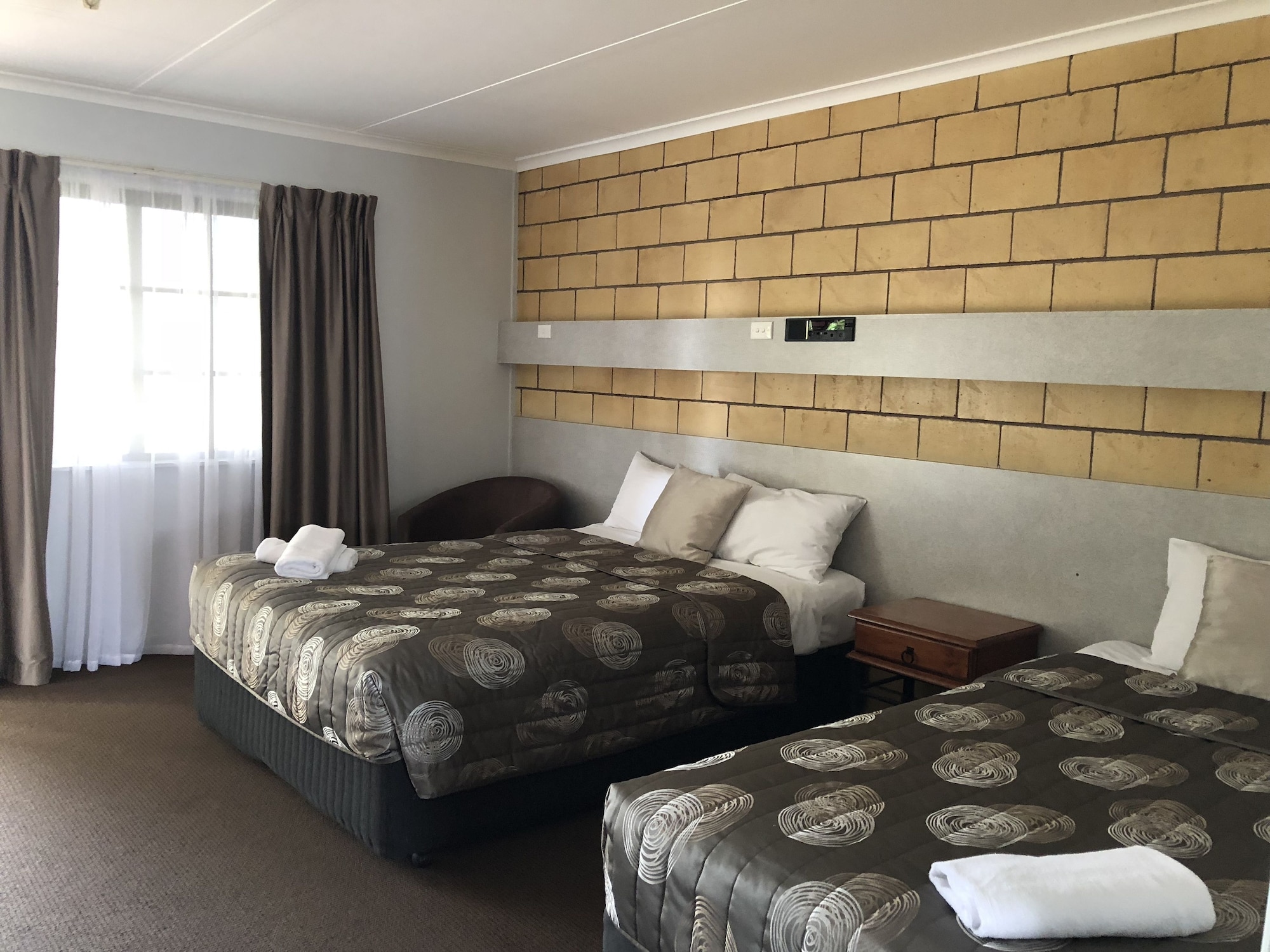 STANDARD, TWIN BEDS