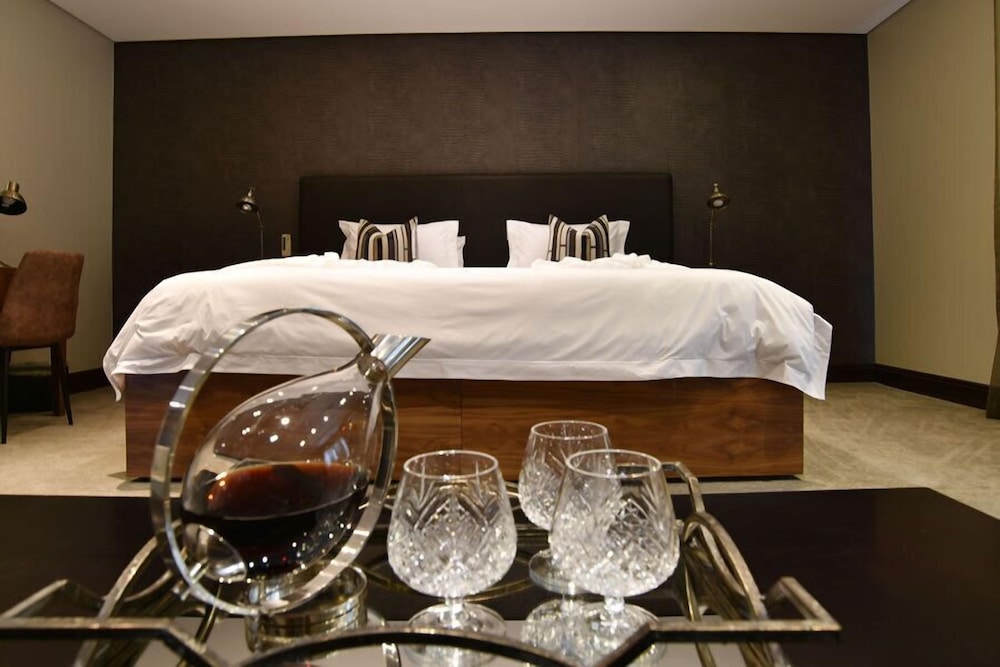 The Tredenham Boutique Hotel 8/24