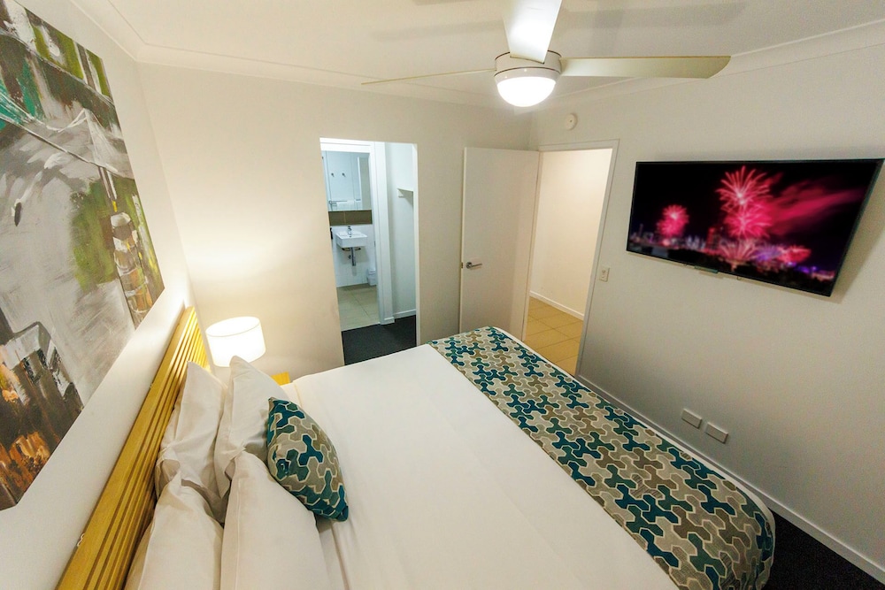 2 BEDROOMS, APARTMENT