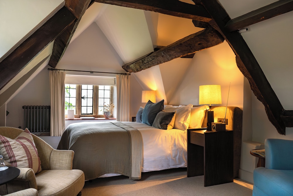 Charingworth Manor 10/50